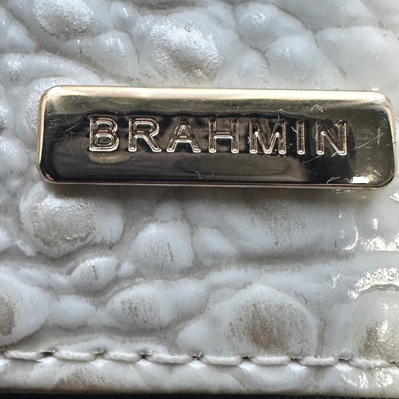 PRE-OWNED Iridescent White "Milk Melbourne" Credit Card Wallet - Picture 2 of 10